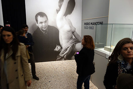 Exhibition Piero Manzoni, Palazzo Reale Milan, 2014, photo: Barbara Fässler
