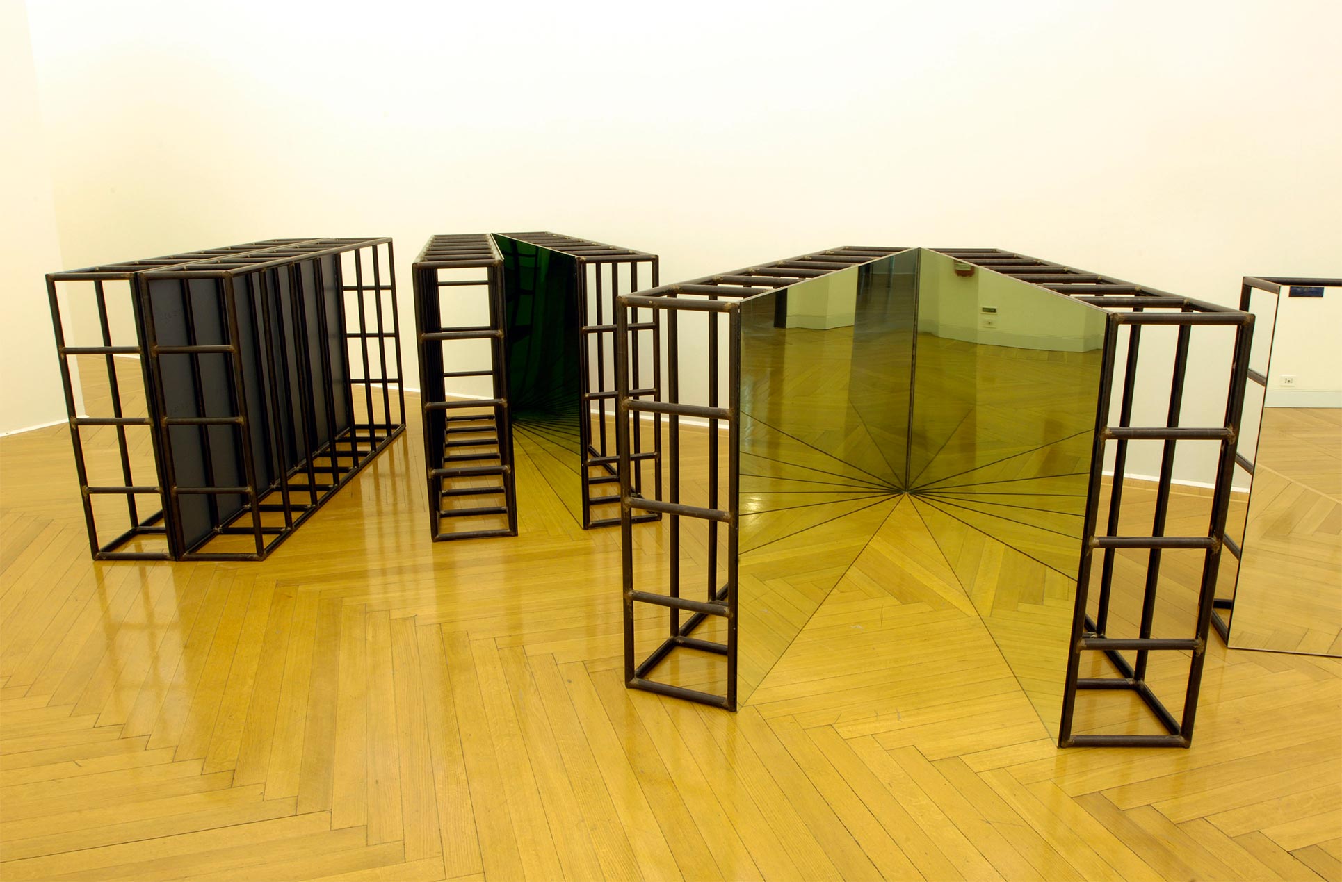 Michelangelo Pistoletto, Gabbia specchio, 1973-92